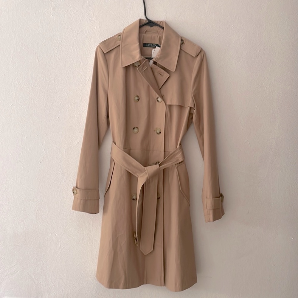 Tan Ralph Lauren Trench Coat 🧥